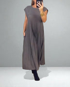 The Jolijn Pleated Dress