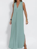 Maxi Dress Without Sleeves with V-Neck and Slit Plus Sizes