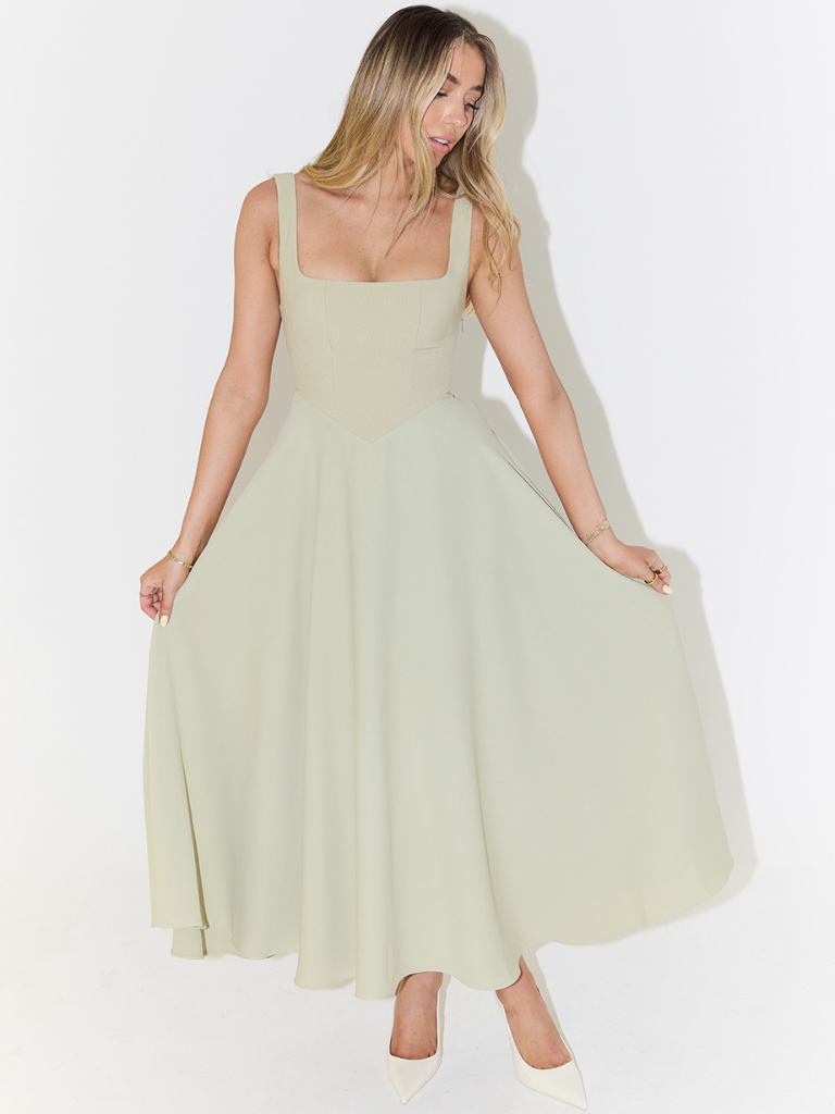 Scarlett - Elegant Summer Maxi Dress