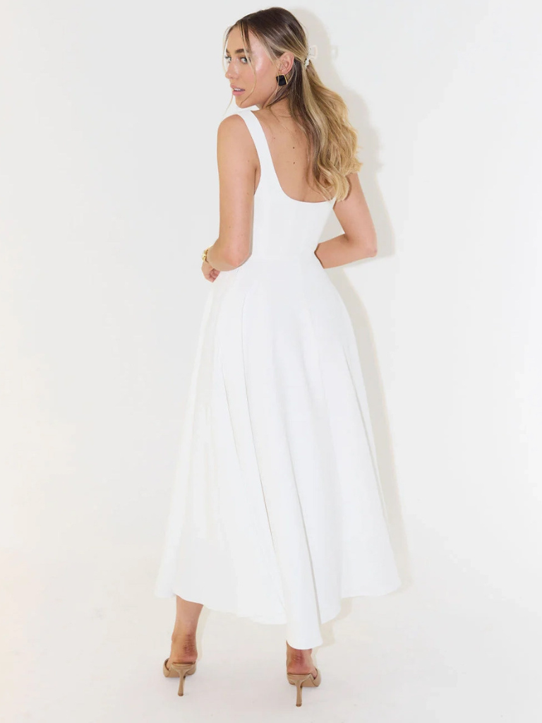Scarlett - Elegant Summer Maxi Dress