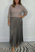 Claudia - Maxi dress with sweater and pleated skirt