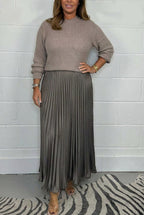 Claudia - Maxi dress with sweater and pleated skirt