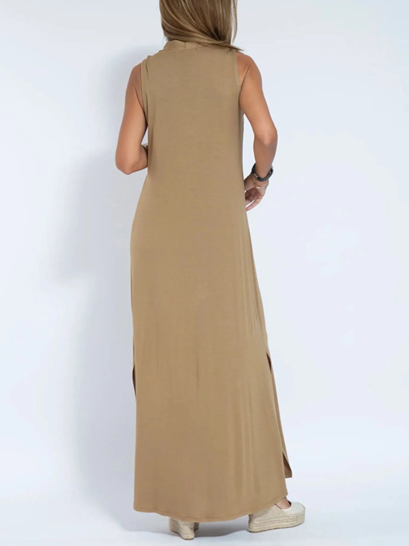 Maxi Dress Without Sleeves with V-Neck and Slit Plus Sizes