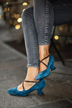 CROSS STRAP PUMPS