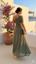 Uma - Flowing wide dress with elegant design
